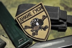 Наемники замаскированные под местных жителей, обратили в бегство армию без СМС и регистрации.