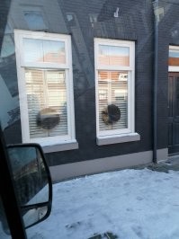 Вчера сфоткал вот эти две фигни в Берген оп Зоом Голландия. Если не видно, на борозда по спирали, как пластинка.