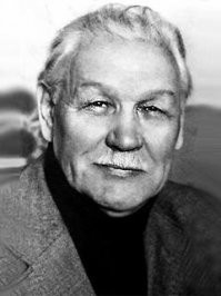 Сын Алисы, пасынок Быкова, ну тогда уж надо договаривать - внук Всеволода Санаева.