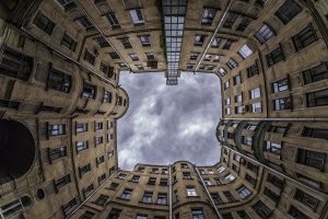 Разница только в кол-ве этажей