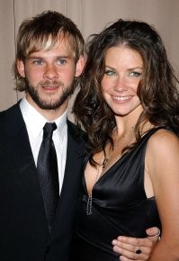 Про этих голубков уже никто и не вспоминает - лет 20 прошло таки.
Сериал LOST.