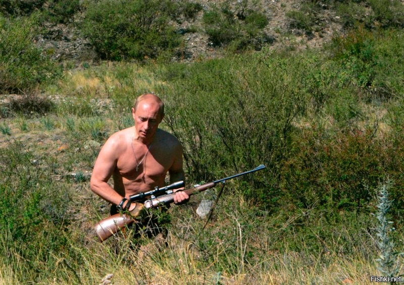 Думаете у Путина  таких мыслей нет ,когда он с Кужентаевичем сидит у костра на Алтае за бутылочкой водовки ? 
Иногда идет искать по утрам либерду в горах ..ха ха ха