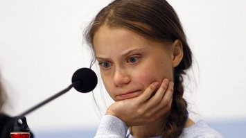 Да правильно всё, ребёнок не хочет учиться. Хочет бороться за экологию. 
А, сука, законы природы не знает...
Надо учить.