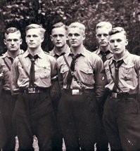 Вот ещё как стриглись фашулики из гитлерюгент.