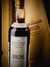 Говяжий Доширак хорошо идет с виски The Macallan урожая 1926 года и кока-колой.