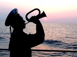 Да,но только из бутылки,в позе горниста