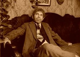 "Я красавец! Очень возможно, что бабушка моя согрешила с водолазом." ©