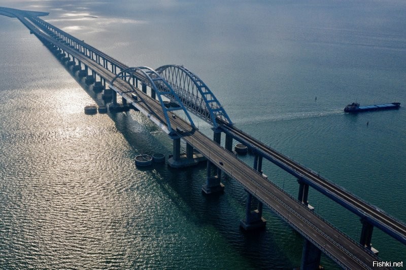 Самый длинный мост в Европе. Я до супера короче еду, который на краю города)