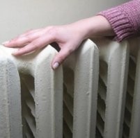 Да тут не только бабушка из России, ещё и радиаторы российские. Радиаторы чугунные МС-140-500 ГОСТ 31311-2005, ТУ 4935-005-00288372-05.