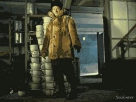 Раскладываешь такую красоту полдня, а потом придет покупатель.