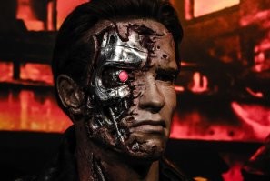 Лет в 7 с горки на велосипеде удачно съехал. По ощущениям - примерно как на картинке было.