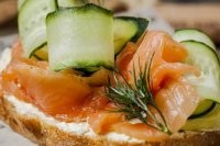 Подробное описание безумия, которое вытворяют рыбы, возвращаясь к нерестилищу