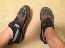 это не носки, а обувь фирмы vibram.