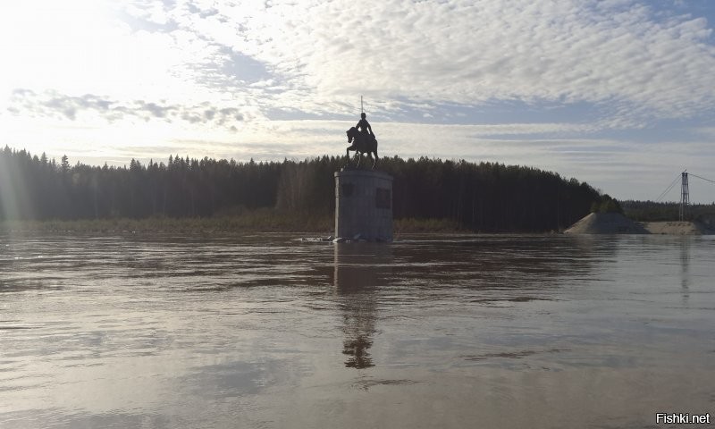 Да, 2017 год.
Народу там на майские праздники очень много.