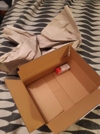 Иногда приходится отправлять транспортной компанией такую маленькую коробочку.
Вопрос - 
какая коробка точно дойдёт, маленькая или большая?