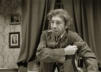 Я почему то подумал что сейчас вслед за котом выбежит шариков