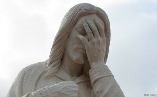 Кадилом - по технике: в Бурятии освятили автозаки