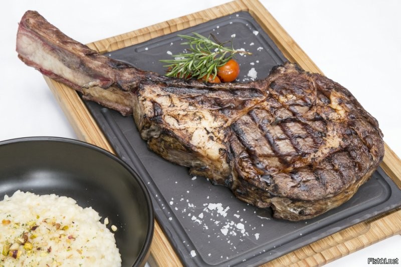 В целом, почти со всем согласен, но "кусок мяса с костью это НЕ стейк"-не соглашусь.
1.Beef Tomahawk Steak
2.T bone Steak