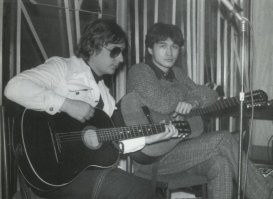 Цоя упомянули, а Майка - нет???
 Без Майка и Боба такой группы как Кино просто не было бы...