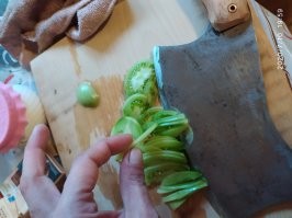 Иногда, под настроение))) чаще- реставрирую из купленных на блошке-/найденных во всяких заброшках)))