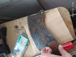 Иногда, под настроение))) чаще- реставрирую из купленных на блошке-/найденных во всяких заброшках)))