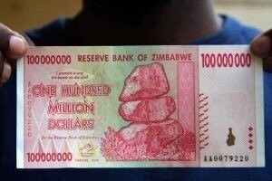 Самая безудержная гиперинфляция началась в Зимбабве в начале 2000х. В 2008 инфляция составляла 231 миллион процентов в год(по официальным данным). По неофициальным данным инфляция составила около 6,5Х10в 10й степени процентов. Цены удваивались примерно за 1.5 часа