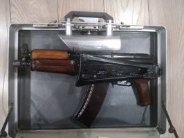 Этот модный “дипломат”