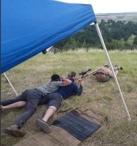 Винтовка Accuracy International LTD AXMC (338 Lap.mag.). Оригинальный способ лишения анальной девственности. Для полной уверенности, дульный тормоз стоило ближе подвести