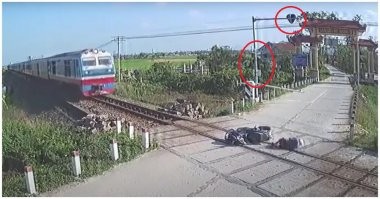 чувак, ты не заметил говна на столбе около шлагбаума ?:)))