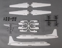 Думаю, отдельной главы заслуживают ГДРовские модельки самолетов. У меня возле дома был магазин "Юный техник". Беда родителей нашего дома)). Раз в недели моделька покупалась стабильно.