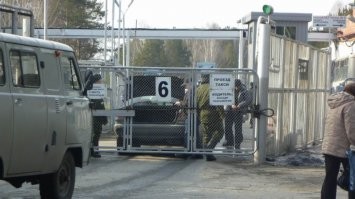 И как этот опыт  его развивать? Поставить КПП и людей с автоматами  в каждом населенном пункте невозможно. 

З.Ы. Но жить там было классно. Правда, это было давно,   в далеком уже СССР.  Эти фотки современные.