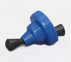 К пластиковой полторашке или пятилитровке вожу с собой вот такую приблуду