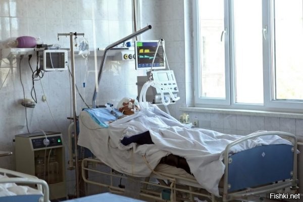 Вот он видит,возможно даже разговаривает и что то просит у него.