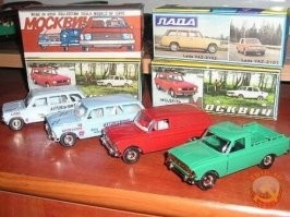 В детстве обожал эти модельки машин за три рубля пятьдесят копеек. Цену запомнил, так как она на дне кузова отлита была.