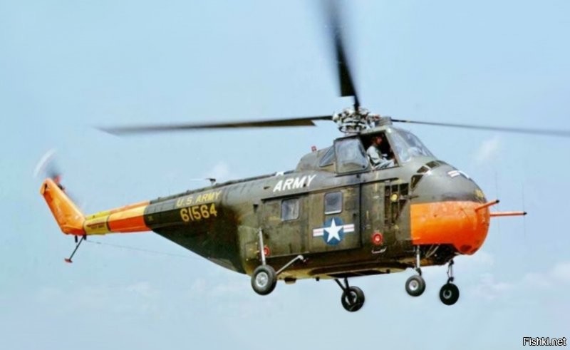 при этом визуально все же отличается
а вот упомянутый предшественник, Sikorsky UH-19, довольно неожиданно (для меня) похож на Ми-4 (по характеристикам разница есть)