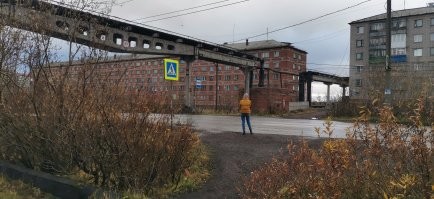 Ну что ж, посмотрите тогда и мои фотки реальной Воркуты осени 2020. Просто прогулялся в центре и у ЖД вокзала. Сравните с тем, чего из интернета надергали