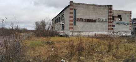 Ну что ж, посмотрите тогда и мои фотки реальной Воркуты осени 2020. Просто прогулялся в центре и у ЖД вокзала. Сравните с тем, чего из интернета надергали