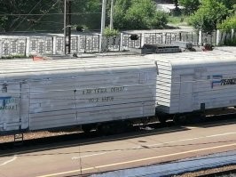 Я бы тебя обнял,но я не Марк.