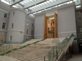 Двери в Главштабе. г. Санкт- Петербург.