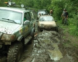 Хм... К меня тоже пневмоподвеска, но я далеко не везде проеду.