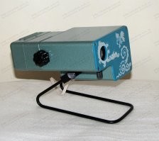 Такой был, сзади грелся этой лампой что можно было обжечься.