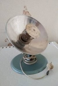 А что в этом неожиданного? Когда жил в студ.общаге в 90х таких обогревателей по нескольку штук в каждой комнате было))) Лишний кипятильник воткнул и весь этаж без света.
Кто-то поймет