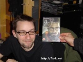 Шутки и мемы лихих 2000-х годов, которые мы сохраняли на CD-дисках