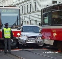 Шутки и мемы лихих 2000-х годов, которые мы сохраняли на CD-дисках