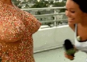 на её месте должен быть я!