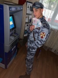 И никуевые зарплаты, по современным меркам. За которые они нас уничтожат по приказу.