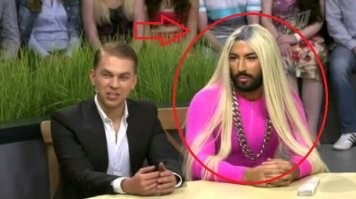 Сколько уже этих постов было и репостов?! Друг у друга фотки тырят!

Петель вообще погиб год назад - всё равно его через раз выкладывают!

Хватит это постить!!!