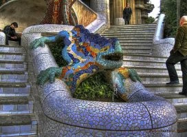 Да Гауди все это делал, сто пудов)))