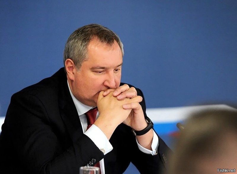 Где-то тихо грустит Рогозин.