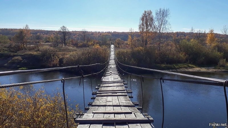 Мост в Архызе, мост в г.Сельцо через Десну, оба автомобильные. Подвесные мосты через Десну: микрорайон Коммунар,г.Сельцо, Сельцо, Хотылево. Фото не мои, с интернета. На моих в основном селфи и портреты, не стал здесь выкладывать.